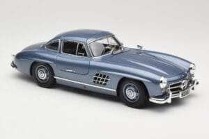 Mercedes 300 SL W198 Gullwing Light Blue Metallic Minichamps 1:18 110037220 Metāls — attēls 6 no 8