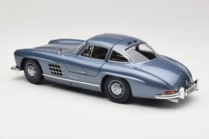 Mercedes 300 SL W198 Gullwing Light Blue Metallic Minichamps 1:18 110037220 Metāls — attēls 7 no 8