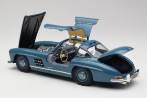 Mercedes 300 SL W198 Gaiši Zils Minichamps 1:18 180039007 Metāls — attēls 5 no 8