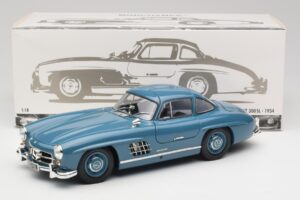 Mercedes 300 SL W198 Gaiši Zils Minichamps 1:18 180039007 Metāls — attēls 8 no 8