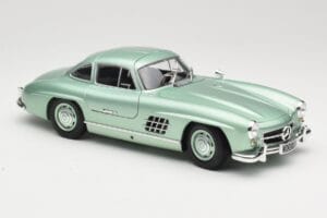 Mercedes 300 SL W198 Gullwing Light Green Metallic Minichamps 1:18 110037221 Metāls — attēls 6 no 8