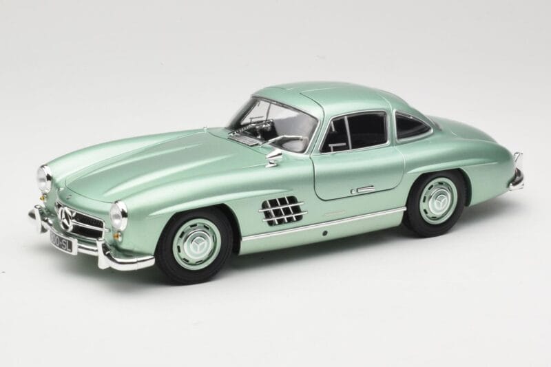 Mercedes 300 SL W198 Gullwing Light Green Metallic Minichamps 1:18 110037221 Metāls