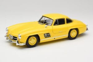 Mercedes 300 SL W198 Gaiši Dzeltens Minichamps 1:18 180039009 Metāls