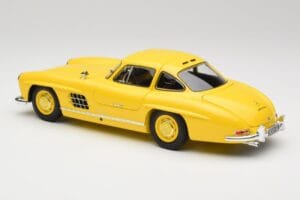 Mercedes 300 SL W198 Gaiši Dzeltens Minichamps 1:18 180039009 Metāls — attēls 7 no 8