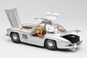 Mercedes 300 SL W198 #295 1954 Bburago 1:18 32813 Metāls — attēls 5 no 8