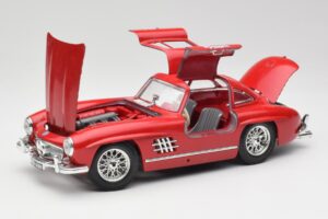 Mercedes 300 SL W198 Red Metallic Bburago 1:18 3013-M1 Metāls — attēls 2 no 8