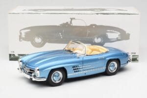 Mercedes 300 SL W198 Roadster Hardtop Light Blue Metallic Minichamps 1:18 180039042 Metāls — attēls 9 no 9