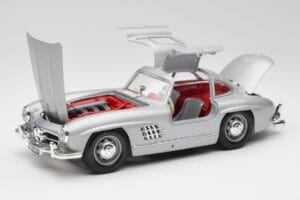 Mercedes 300 SL W198 Gullwing Silver Pelēks Bburago 1:18 3513 Metāls — attēls 2 no 8