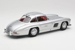 Mercedes 300 SL W198 Gullwing Sudrabs Metaliks Minichamps 1:18 B66040379 Metāls — attēls 3 no 8