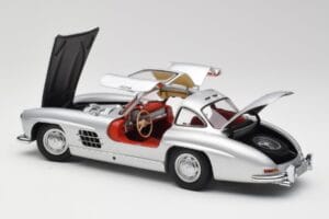 Mercedes 300 SL W198 Gullwing Sudrabs Metaliks Minichamps 1:18 B66040379 Metāls — attēls 5 no 8