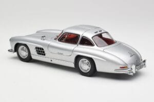 Mercedes 300 SL W198 Gullwing Sudrabs Metaliks Minichamps 1:18 B66040379 Metāls — attēls 7 no 8