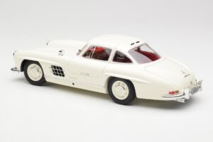 Mercedes 300 SL W198 Balts Minichamps 1:18 180039006 Metāls — attēls 7 no 8