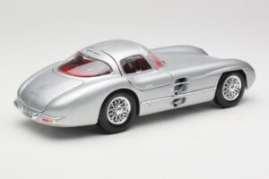 Mercedes 300 SLR Uhlenhaut Coupe Sudrabs Maisto 1:18 36898 Metāls — attēls 3 no 8