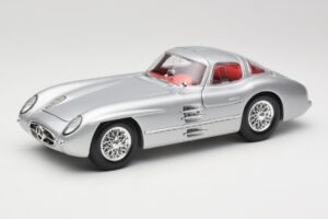Mercedes 300 SLR Uhlenhaut Coupe Sudrabs Maisto 1:18 36898 Metāls