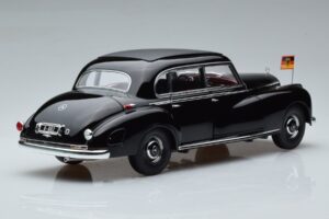Mercedes 300 W186 Konrad Adenauer Norev 1:18 183707 Metāls — attēls 3 no 9
