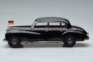 Mercedes 300 W186 Konrad Adenauer Norev 1:18 183707 Metāls — attēls 5 no 9