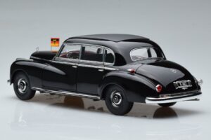 Mercedes 300 W186 Konrad Adenauer Norev 1:18 183707 Metāls — attēls 7 no 9