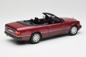 Mercedes 300CE-24 A124 Kabriolets Almandine Sarkans Metaliks Norev 1:18 B66040616 Metāls — attēls 3 no 8