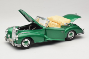 Mercedes 300S Cabriolet Green Metallic Maisto 1:18 52116 Metāls — attēls 2 no 7