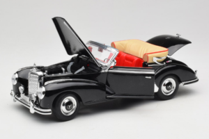Mercedes 300S W188 Roadster Melns Welly 1:18 801-3271398 Metāls — attēls 2 no 8