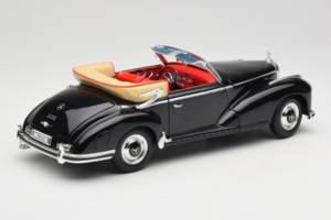 Mercedes 300S W188 Roadster Melns Welly 1:18 801-3271398 Metāls — attēls 3 no 8