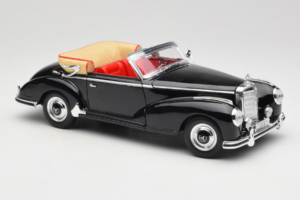 Mercedes 300S W188 Roadster Melns Welly 1:18 801-3271398 Metāls — attēls 6 no 8