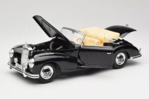 Mercedes 300SC W188 Obsidian Melns Maisto 1:18 806B Metāls — attēls 2 no 8