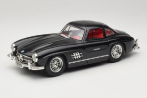 Mercedes 300SL Melns Bburago 1:18 3015-M3 Metāls