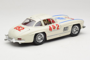 Mercedes 300SL #452 Mille Miglia 1955 Balts Bburago 1:18 3015-M2 Metāls — attēls 3 no 8