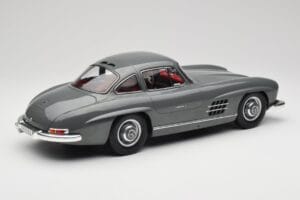 Mercedes 300SL W198 Gullwing Graphite Grey Norev 1:12 123852 Metāls — attēls 2 no 6