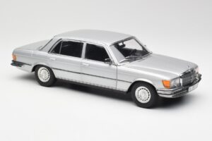 Mercedes 450 SEL 6.9 W116 Sudrabs Revell 1:18 8955 Metāls — attēls 6 no 8