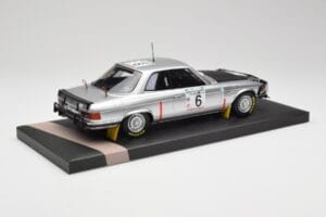 Mercedes 450 SLC 5.0 C107 Hertz #6 H. Mikkola Rally Bandama 1979 Winner Minichamps 1:18 107793206 Sveķi — attēls 2 no 6