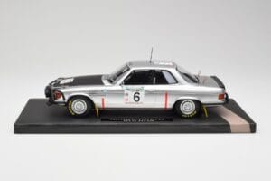 Mercedes 450 SLC 5.0 C107 Hertz #6 H. Mikkola Rally Bandama 1979 Winner Minichamps 1:18 107793206 Sveķi — attēls 3 no 6