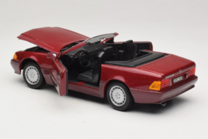 Mercedes 500 SL R129 Tumši Sarkans Revell 1:18 8801 Metāls — attēls 5 no 8