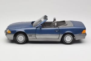 Mercedes SL 500 R129 Nautic Blue Metallic Revell 1:18 8081 Metāls — attēls 4 no 8