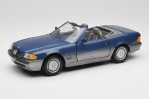 Mercedes SL 500 R129 Nautic Blue Metallic Revell 1:18 8081 Metāls
