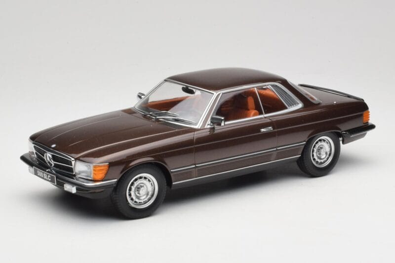 Mercedes 500 SLC C107 Beige Metallic KK-Scale 1:18 KKDC180851 Metāls
