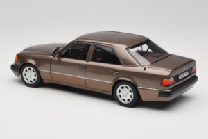 Mercedes 500E W124 Impala Metallic Norev 1:18 183954 Metāls — attēls 7 no 8
