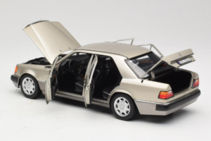 Mercedes 500E W124 Smoke Silver Dīlera Izdevums Norev 1:18 B66040724 Metāls — attēls 5 no 8