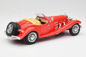 Mercedes 500K Roadster Sarkans Bburago 1:18 3020 Metāls — attēls 3 no 8