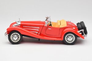 Mercedes 500K Roadster Sarkans Bburago 1:18 3020 Metāls — attēls 4 no 8