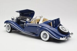 Mercedes 500K Special Roadster Zils Maisto 1:18 56059 Metāls — attēls 5 no 8