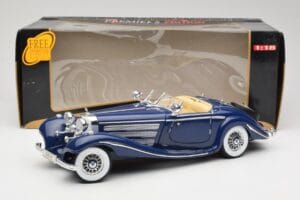 Mercedes 500K Special Roadster Zils Maisto 1:18 56059 Metāls — attēls 8 no 8
