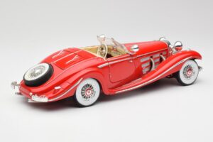 Mercedes 500K Special Roadster Sarkans Maisto 1:18 56058 Metāls — attēls 3 no 8