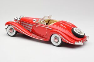 Mercedes 500K Special Roadster Sarkans Maisto 1:18 56058 Metāls — attēls 7 no 8