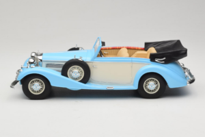 Mercedes 540K Kabriolets Zils Balts Cult Models 1:18 CML184-2 Metāls — attēls 3 no 6