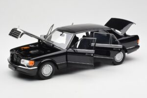 Mercedes 560 SEL W126 Melns Dīlera Izdevums Norev 1:18 B66040599 Metāls — attēls 2 no 8