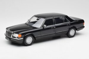 Mercedes 560 SEL W126 Melns Dīlera Izdevums Norev 1:18 B66040599 Metāls