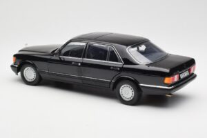 Mercedes 560 SEL W126 Melns Dīlera Izdevums Norev 1:18 B66040599 Metāls — attēls 7 no 8