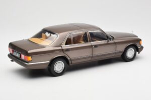 Mercedes 560 SEL W126 Impala Brūns Dīlera Izdevums Norev 1:18 B66040646 Metāls — attēls 3 no 8